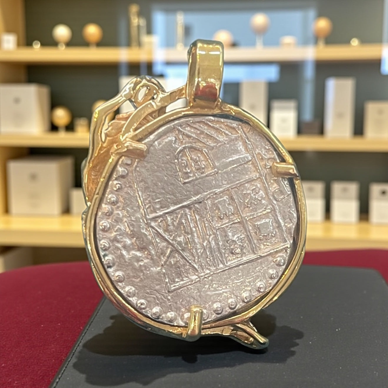 GORGEOUS ATOCHA SHIPWRECK SILVER COIN PENDANT IN 14KT SOLID REAL GOLD MERMAID BEZEL HOLDING A GEMSTONE