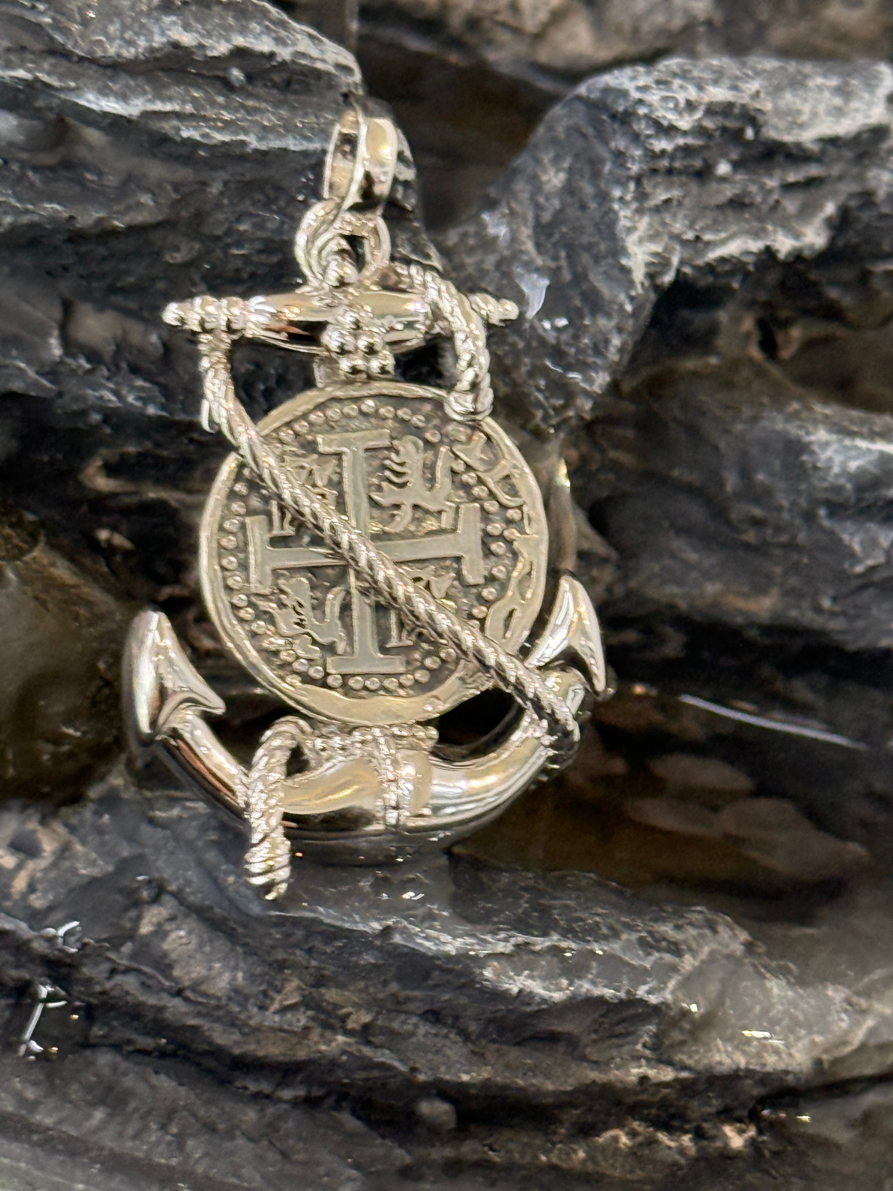 ATOCHA SHIPWRECK COIN PENDANT IN BEAUTIFUL ANCHOR SETTING