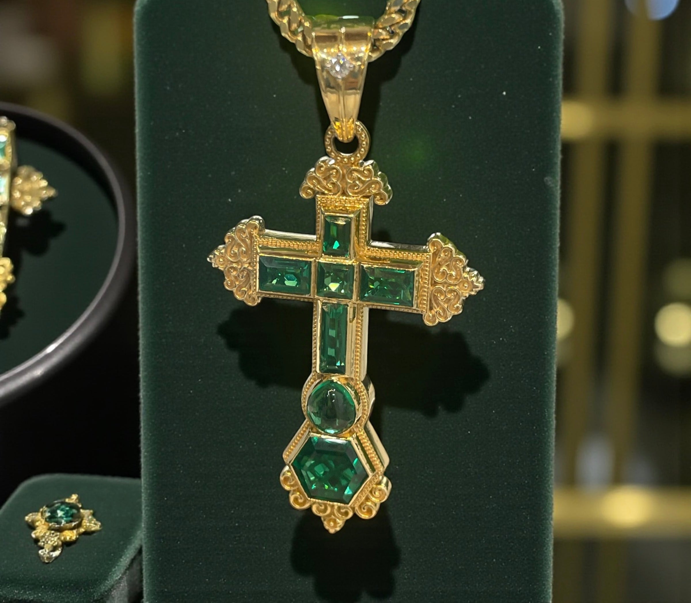 14K REAL SOLID GOLD EMERALD CROSS PENDANT