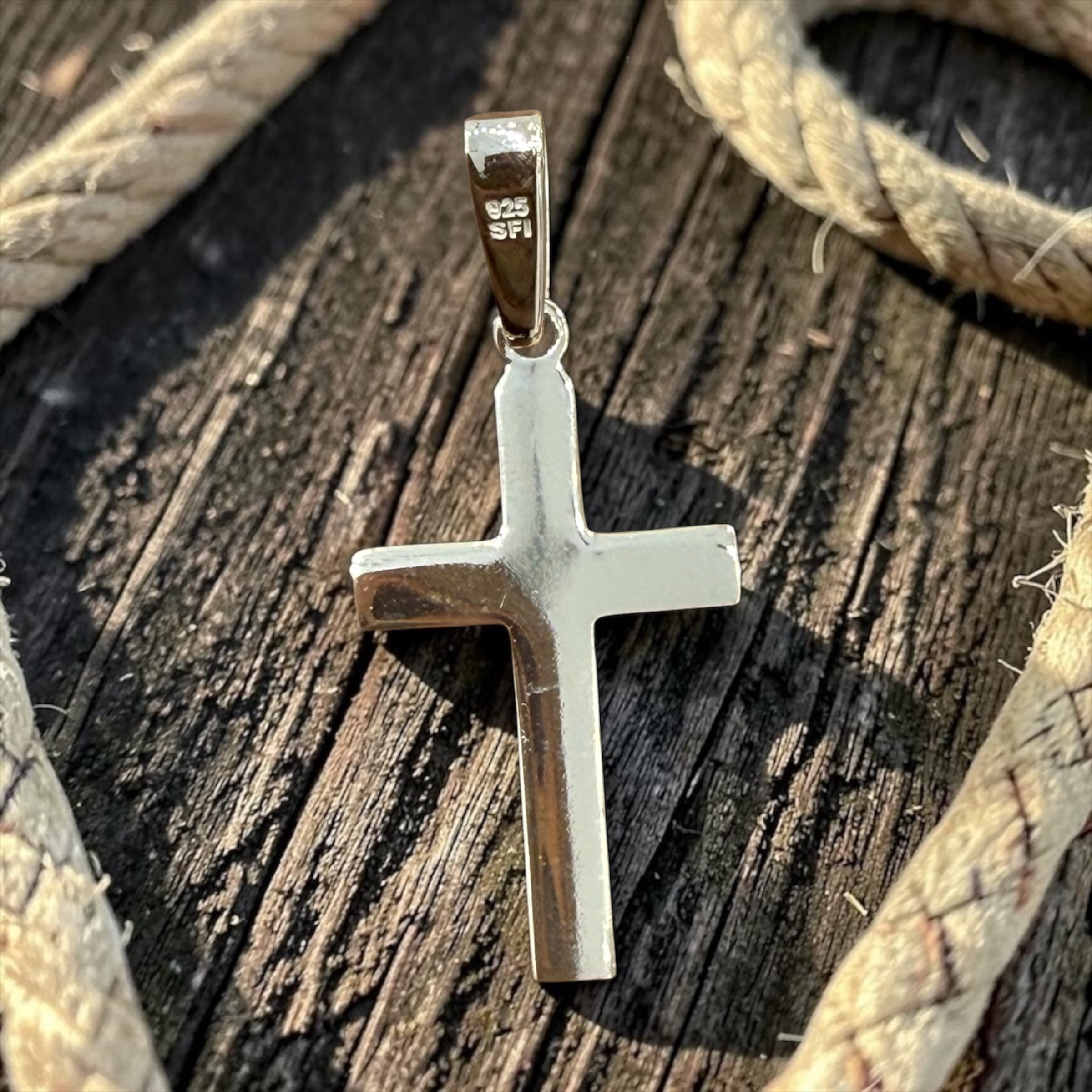 925 sterling silver mini cross pendant