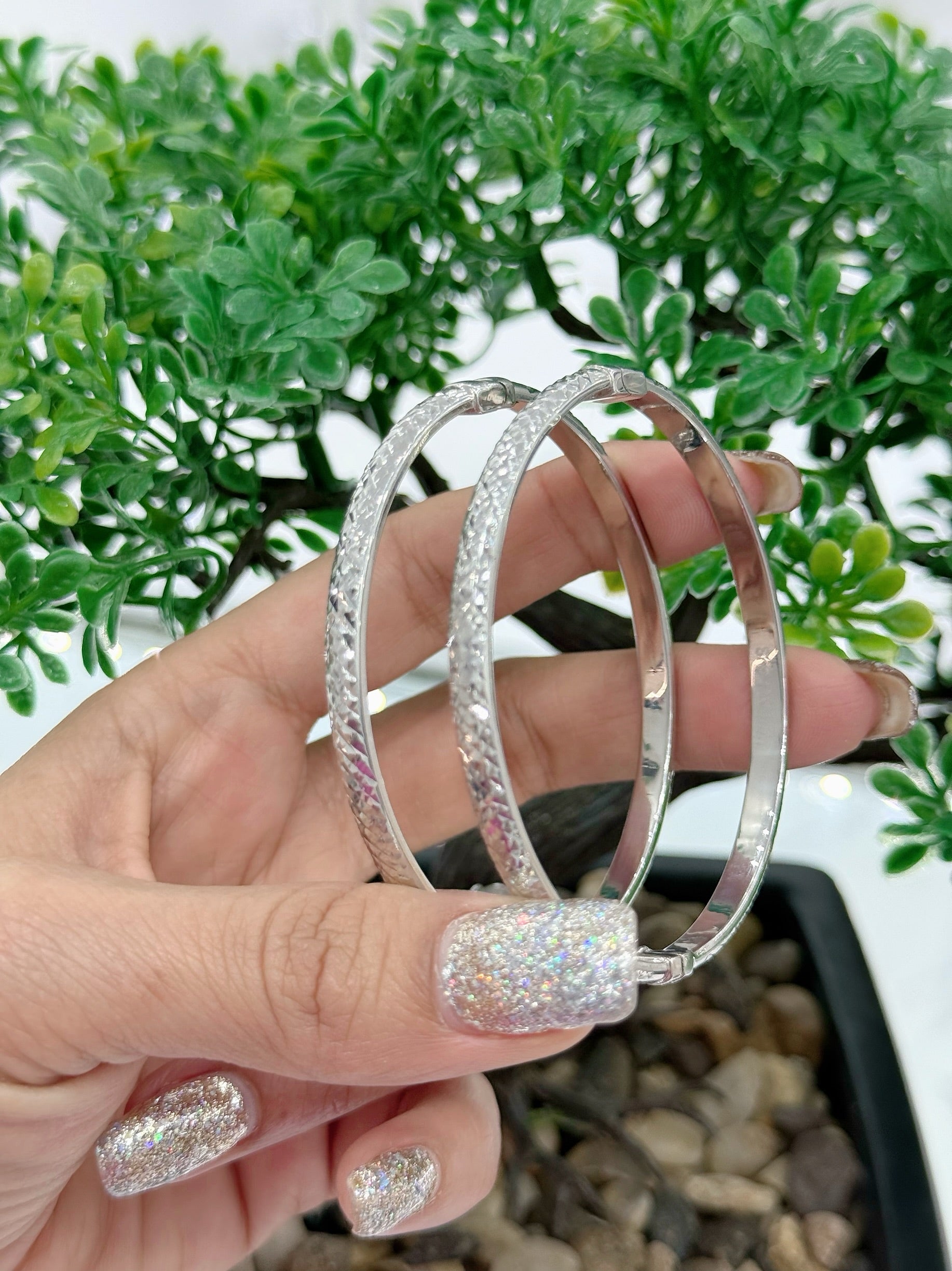 10K REAL WHITE GOLD LIGHT WEIGHT STACKABLE BANGLES 7 INCHES 2.5mm