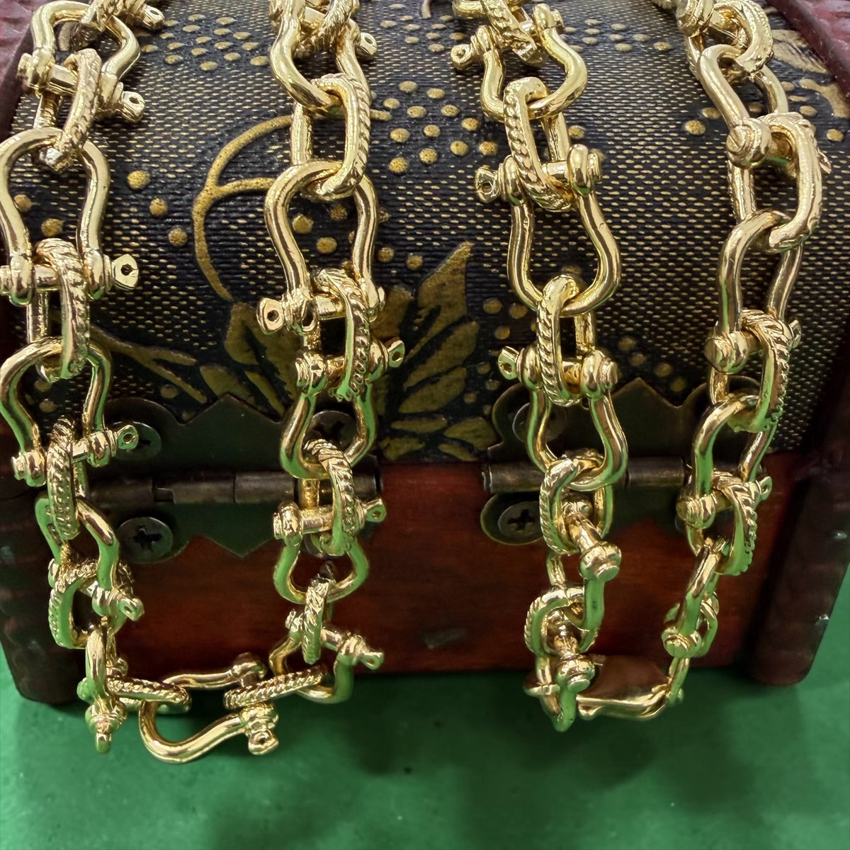 14K SOLID REAL GOLD HANDMADE BEAUTIFUL SHACKLE LINK CHAIN 9MM