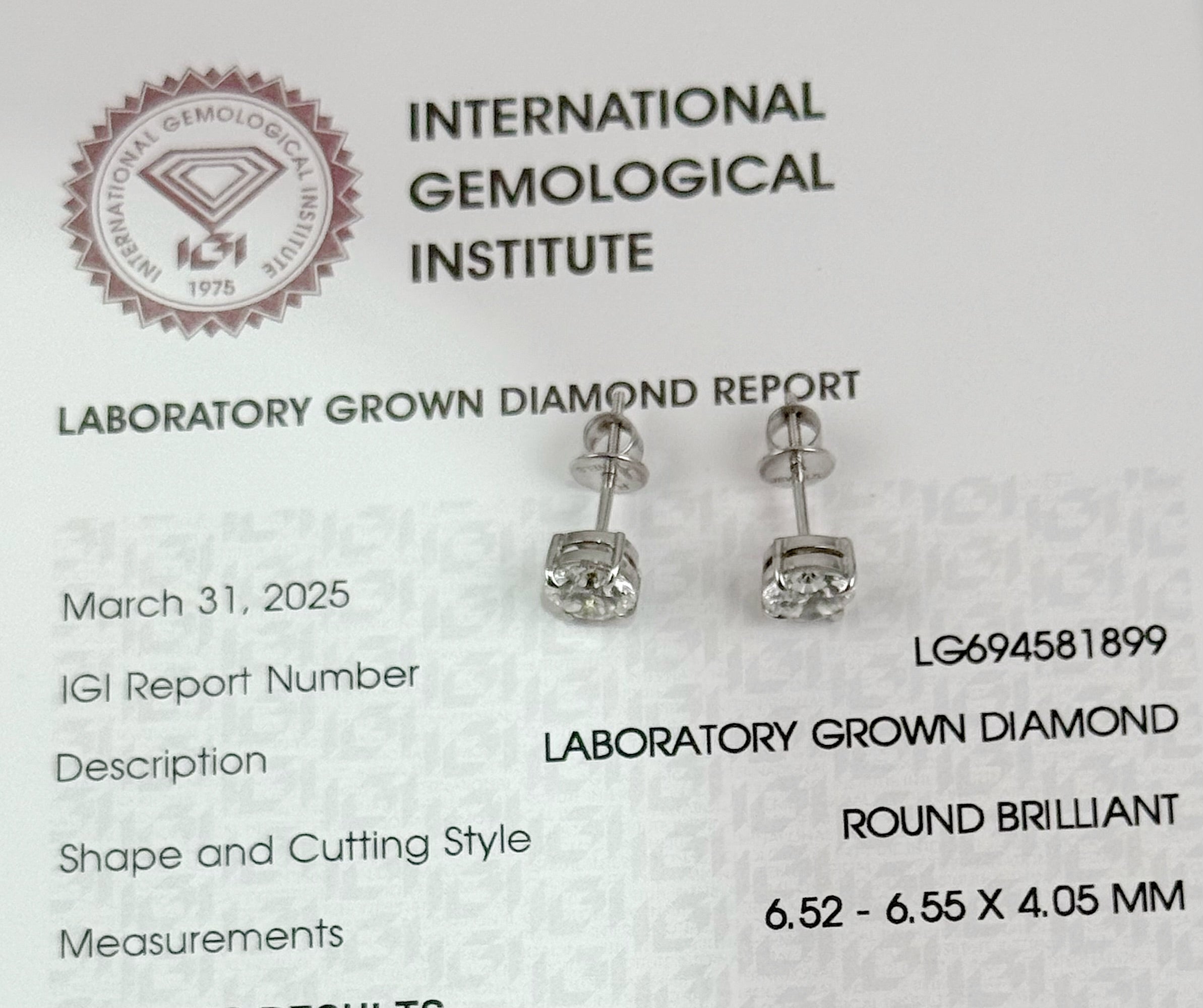 IGI CERTIFIED LAB GROWN DIAMOND STUDS 2.12 CTS VS 1 SET IN 14K SOLID REAL WHITE GOLD