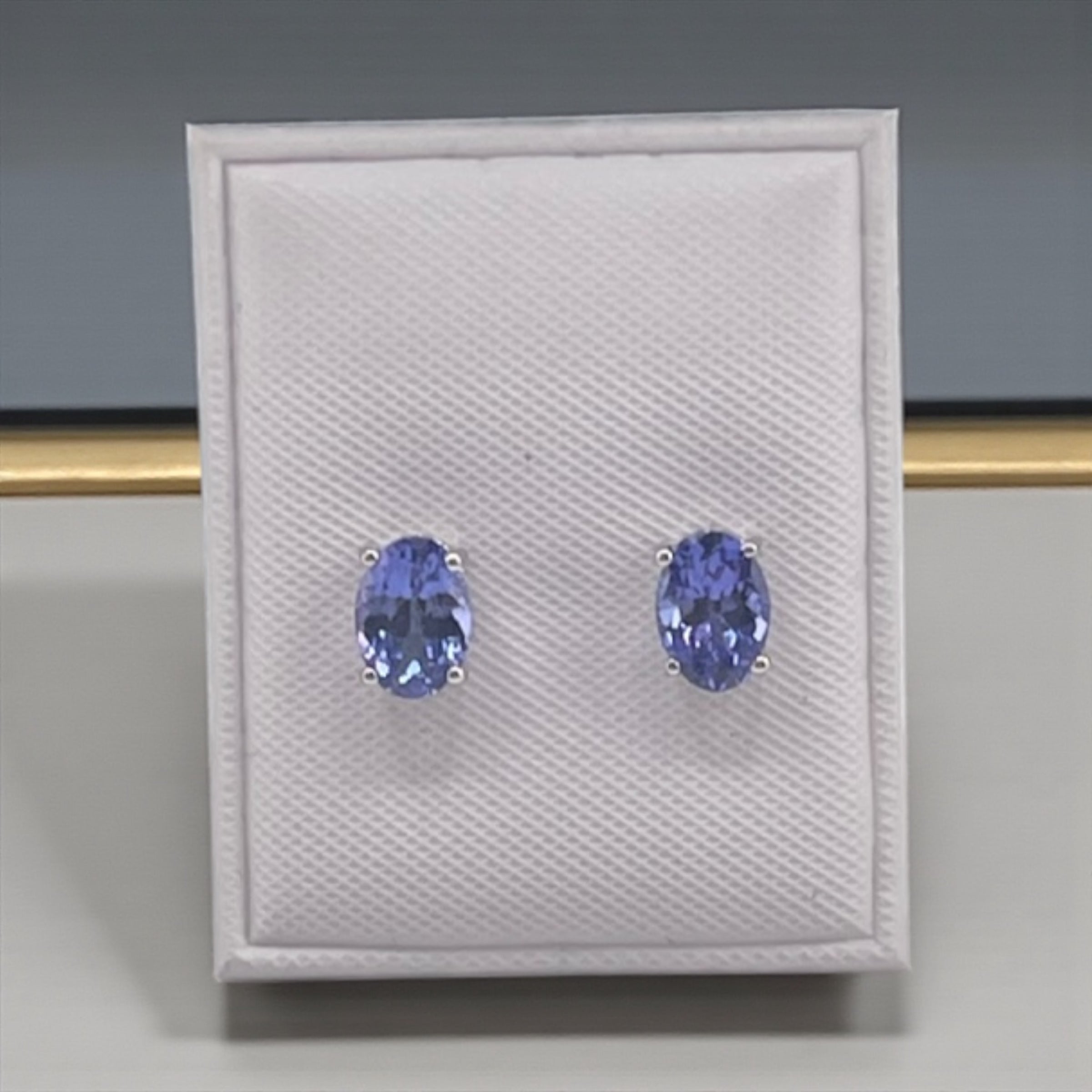 GENUINE AFRICAN TANZANITE STUD EARRINGS SET IN 14K WHITE GOLD 4MM