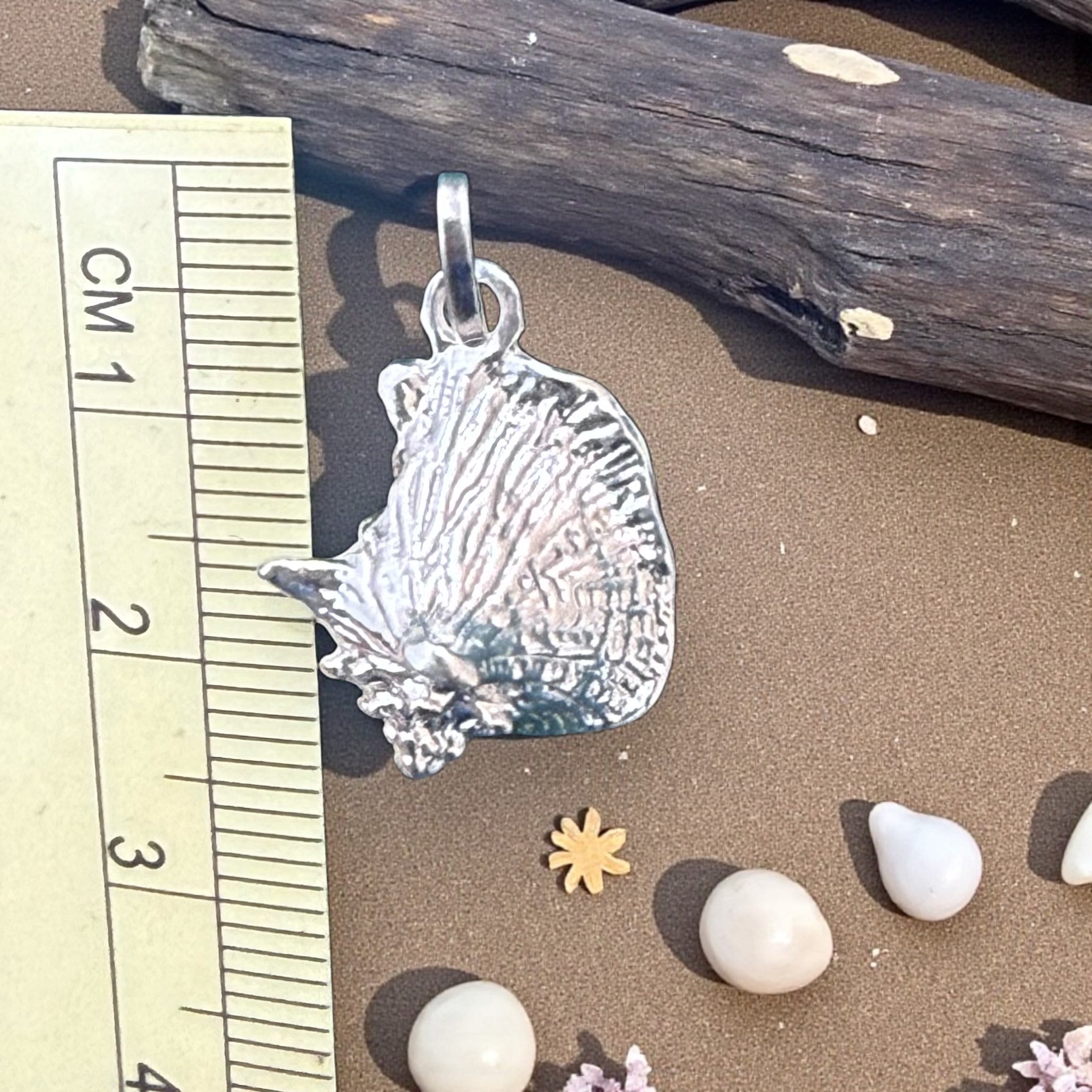 925 sterling silver handmade conch shell pendant