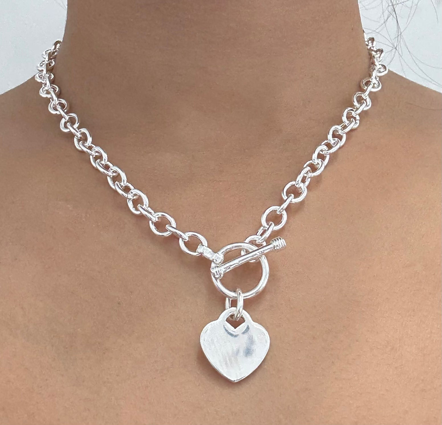 Beautiful 925 solid sterling silver heart toggle necklace 16”