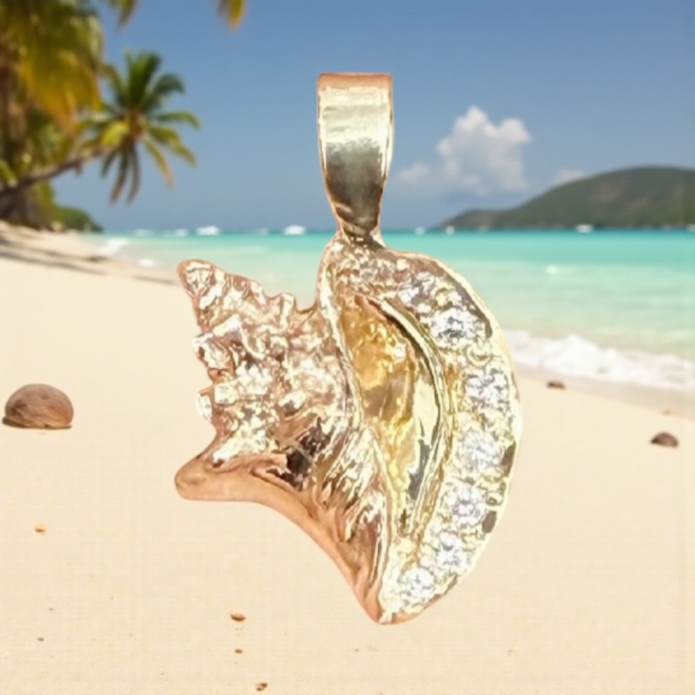 14K REAL SOLID GOLD HANDMADE CONCH SHELL PENDANT SET IN NATURAL DIAMOND