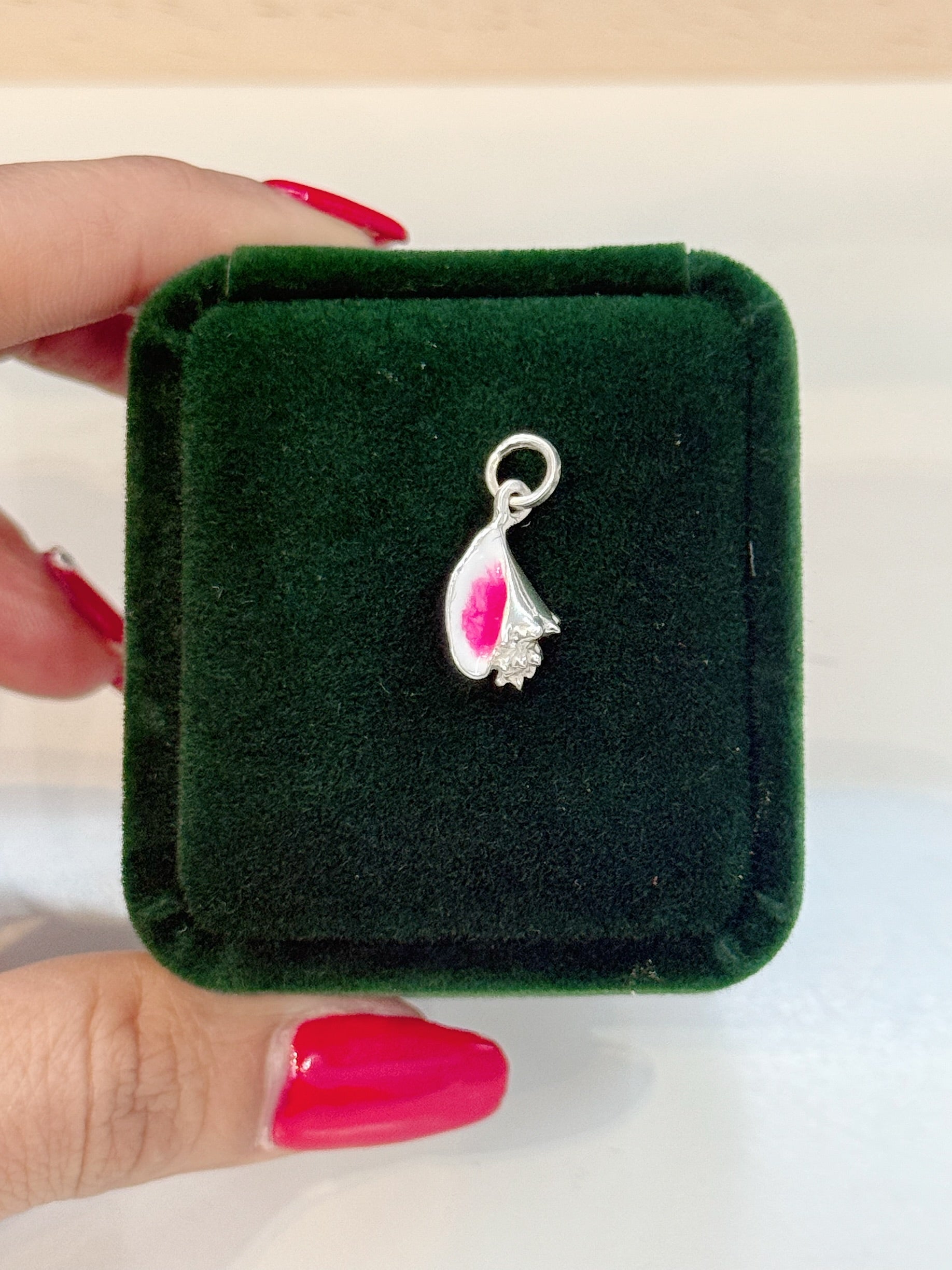 925 sterling silver handmade conch shell pendant