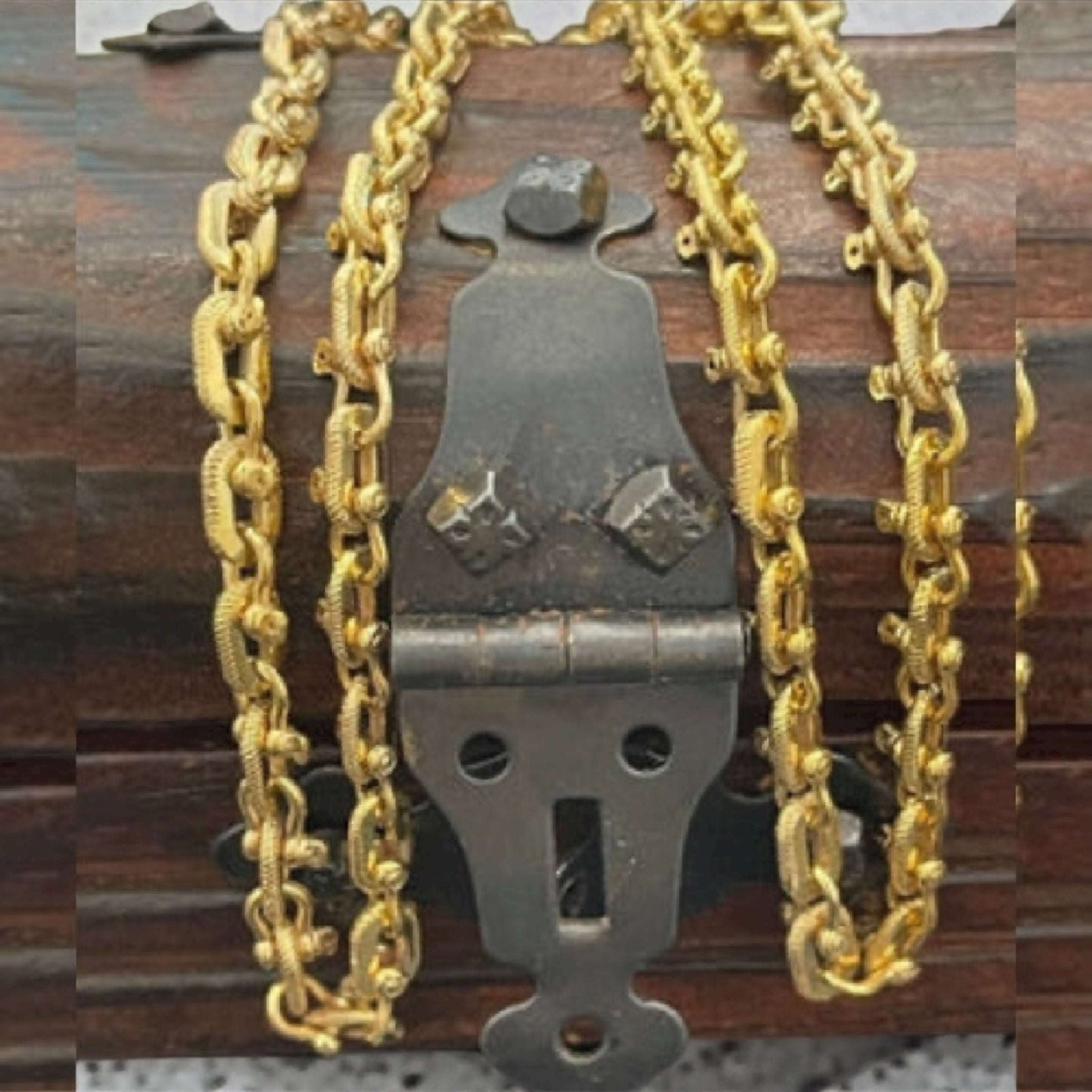 14K SOLID REAL GOLD HANDMADE BEAUTIFUL  SHACKLE LINK CHAIN 6MM.