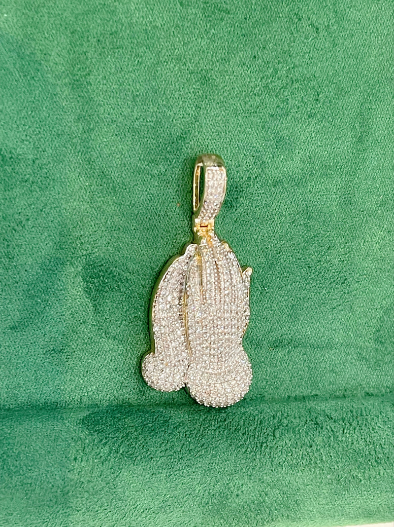 10K REAL GOLD 0.75 CTW REAL DAIMOND PRAYING HANDS PENDANT