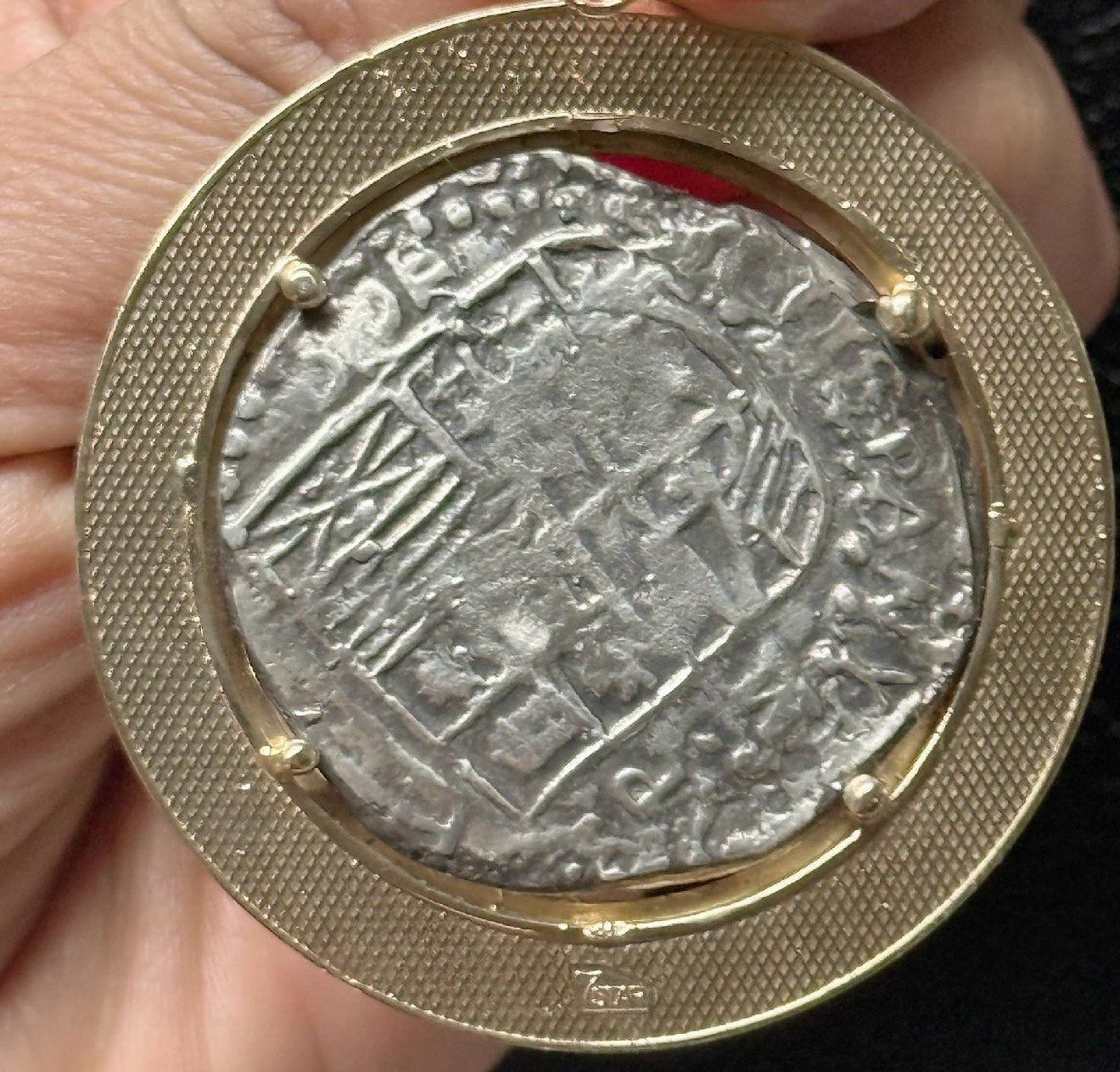 ATOCHA LARGE SILVER COIN PENDANT IN 10KT REAL GOLD SETTING