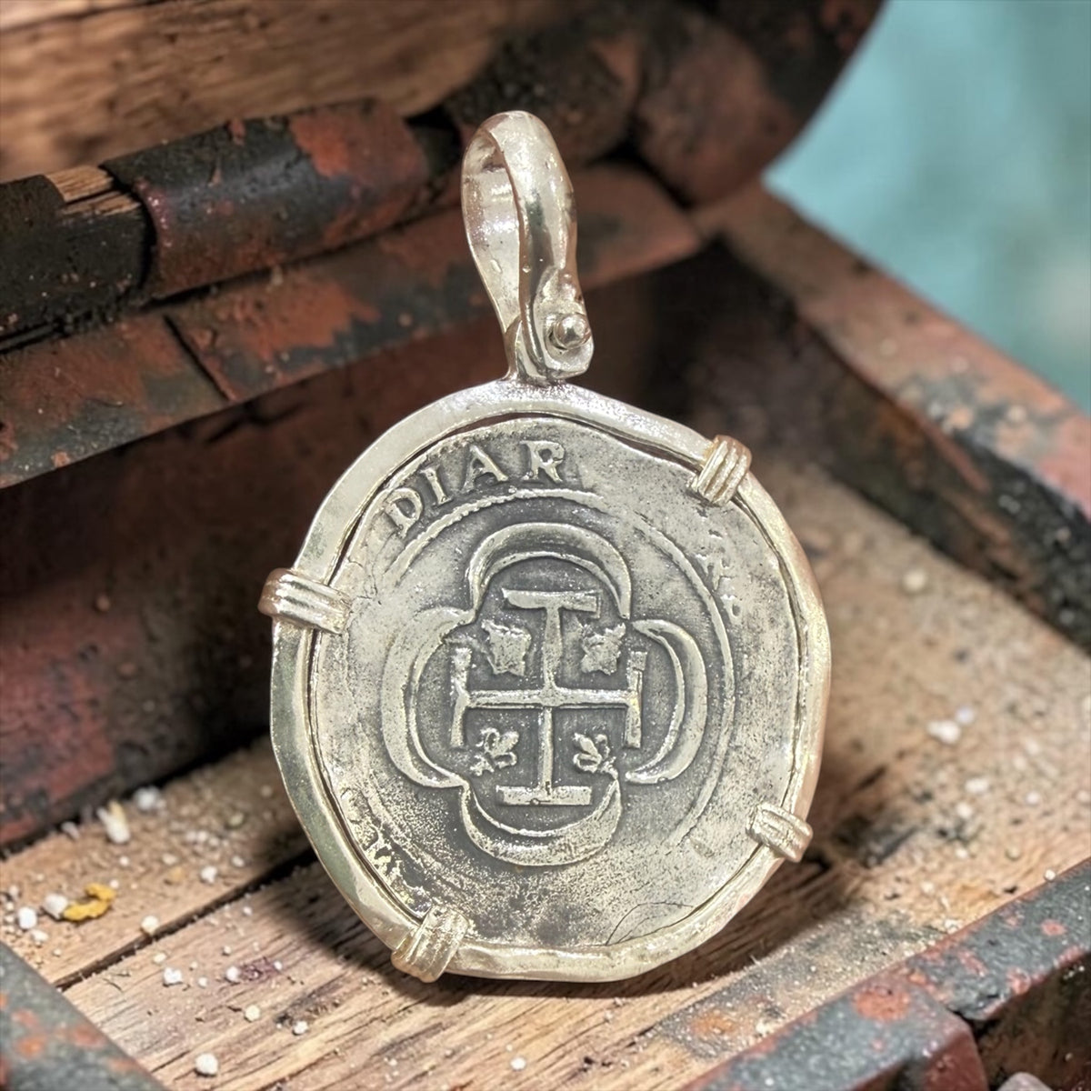 RECREATION OF ATOCHA SOLID SILVER LARGE COIN PENDANT  925 STERLING SILVER