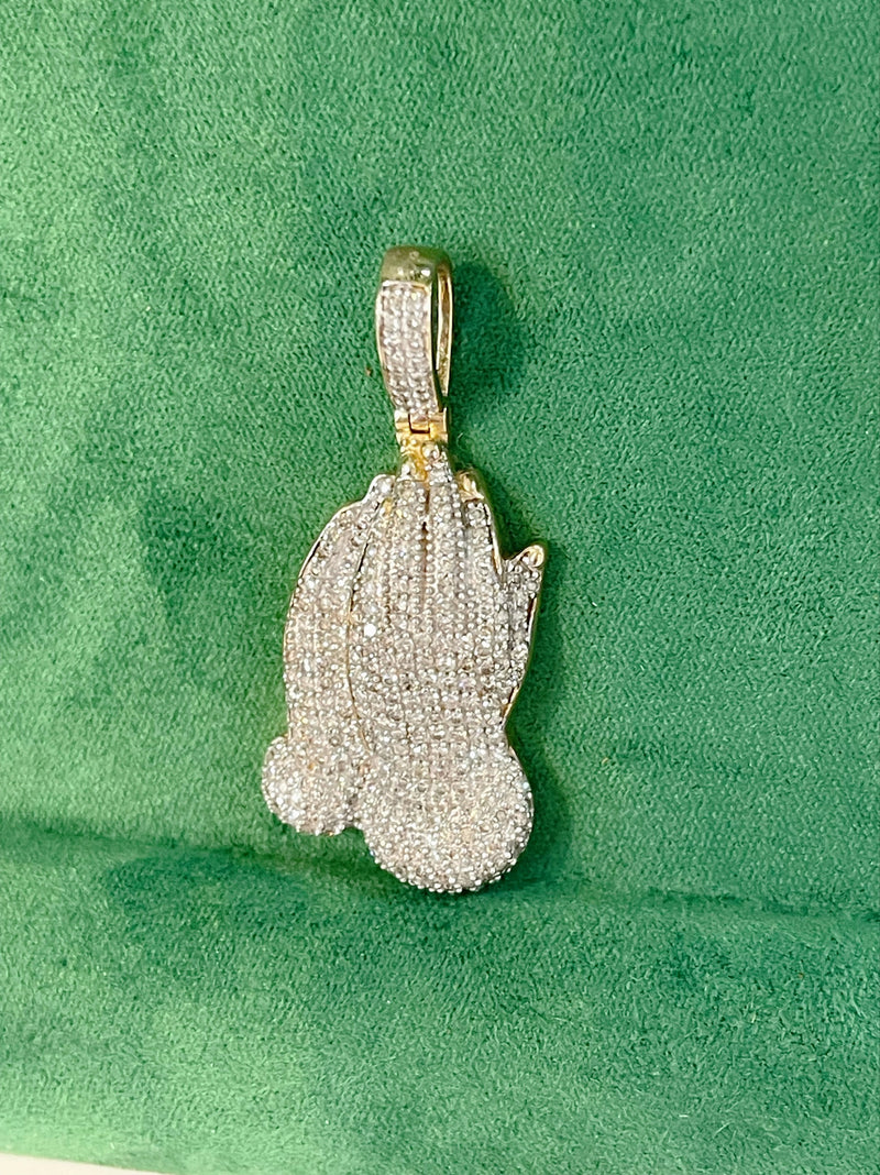 10K REAL GOLD 0.75 CTW REAL DAIMOND PRAYING HANDS PENDANT