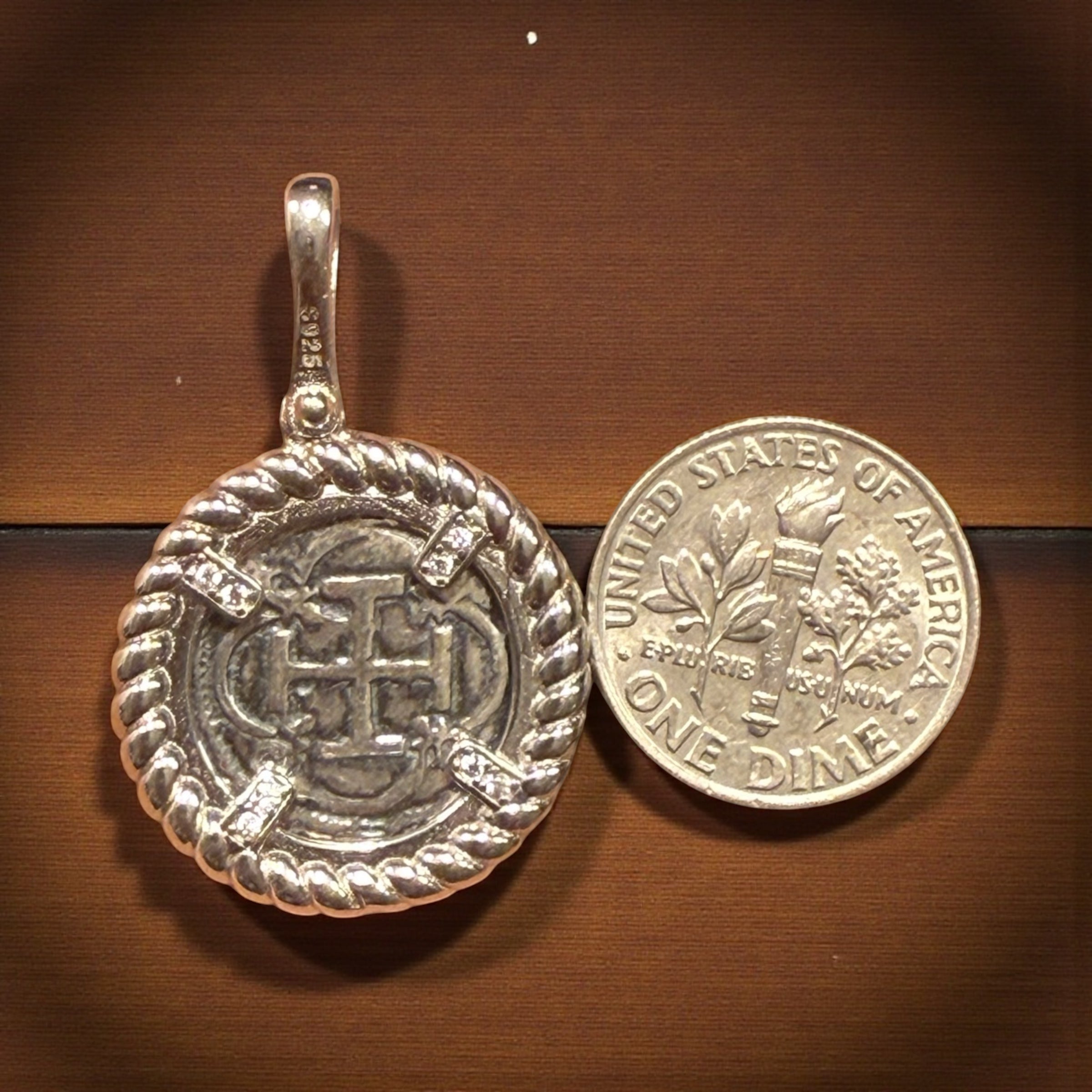 Gorgeous Atocha Shipwreck coin pendant in rope bezel setting 21mm
