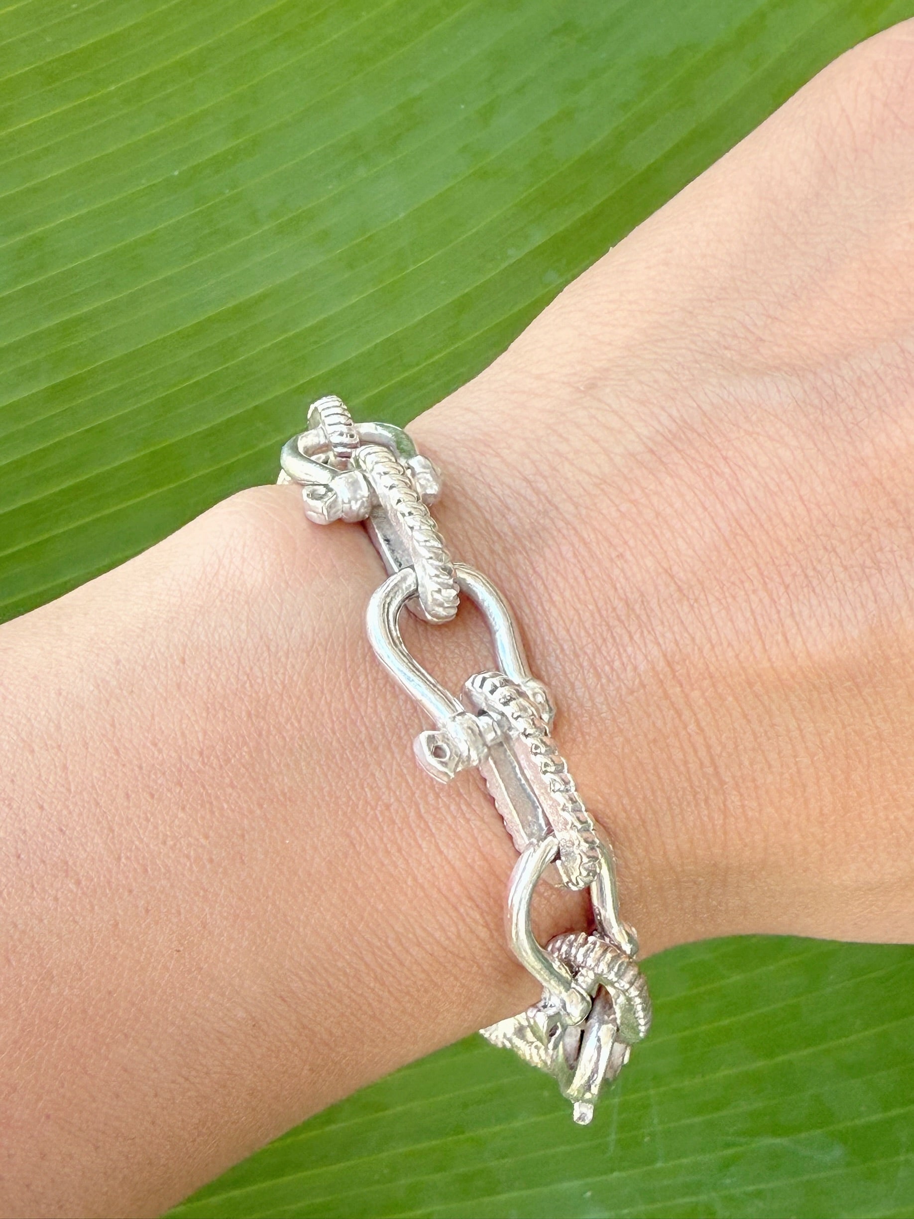 925 ITALIAN SOLID STERLING SILVER HANDMADE HEAVY SHACKLE BRACELET 11MM