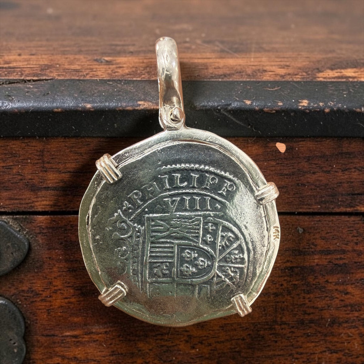 RECREATION OF ATOCHA SOLID SILVER LARGE COIN PENDANT  925 STERLING SILVER
