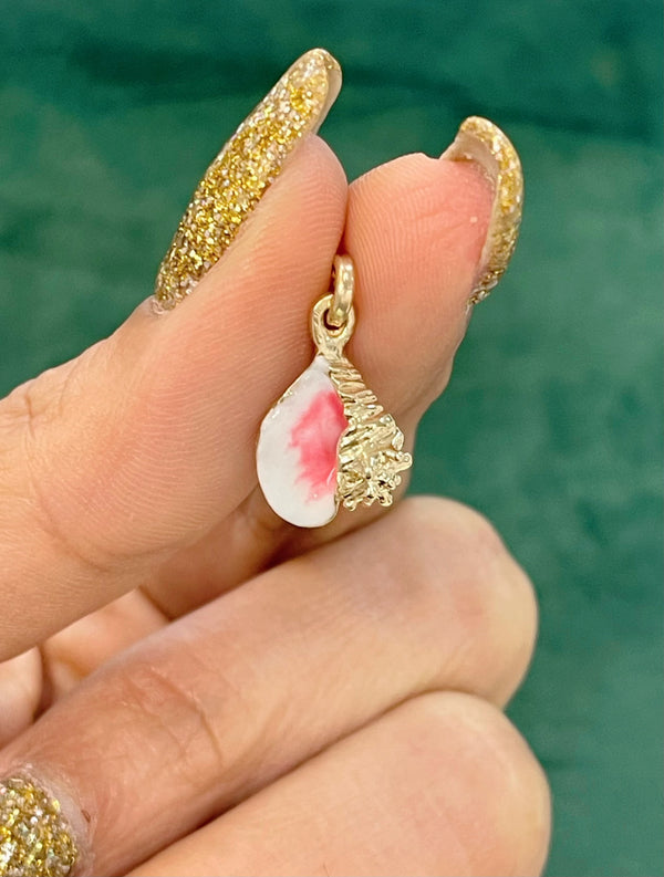 14K REAL SOLID GOLD HANDMADE MINI CONCH SHELL PENDANT