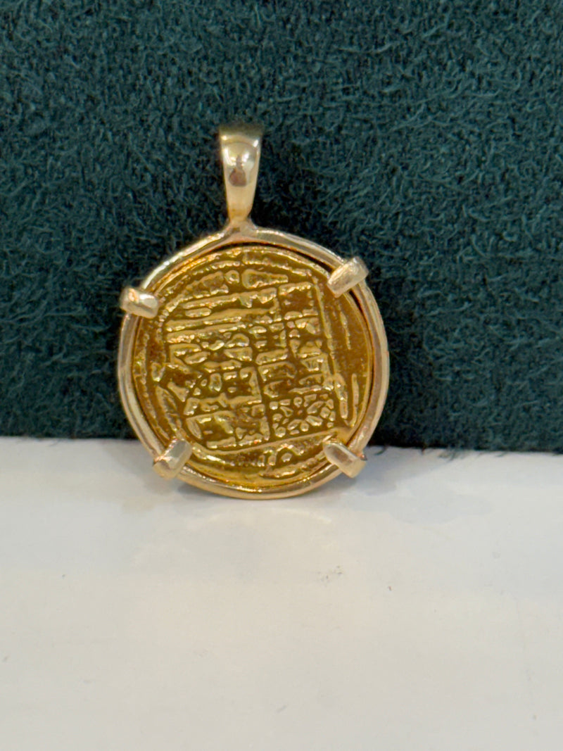 14k solid gold shipwreck coin pendant dime size